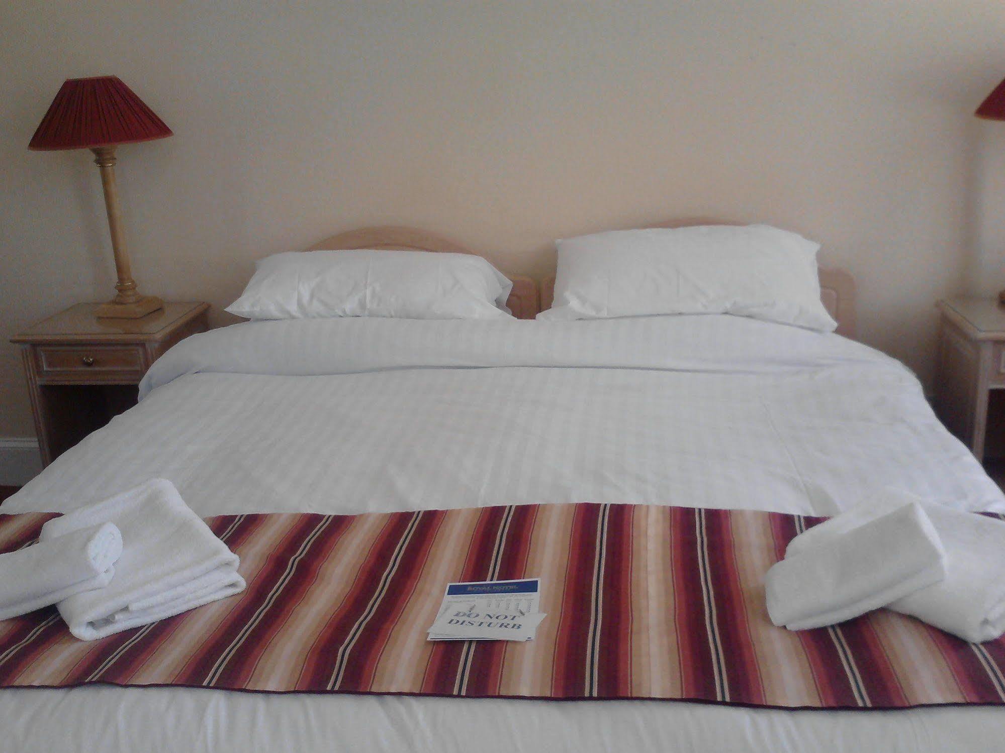 The Royal Hotel Blairgowrie and Rattray Extérieur photo