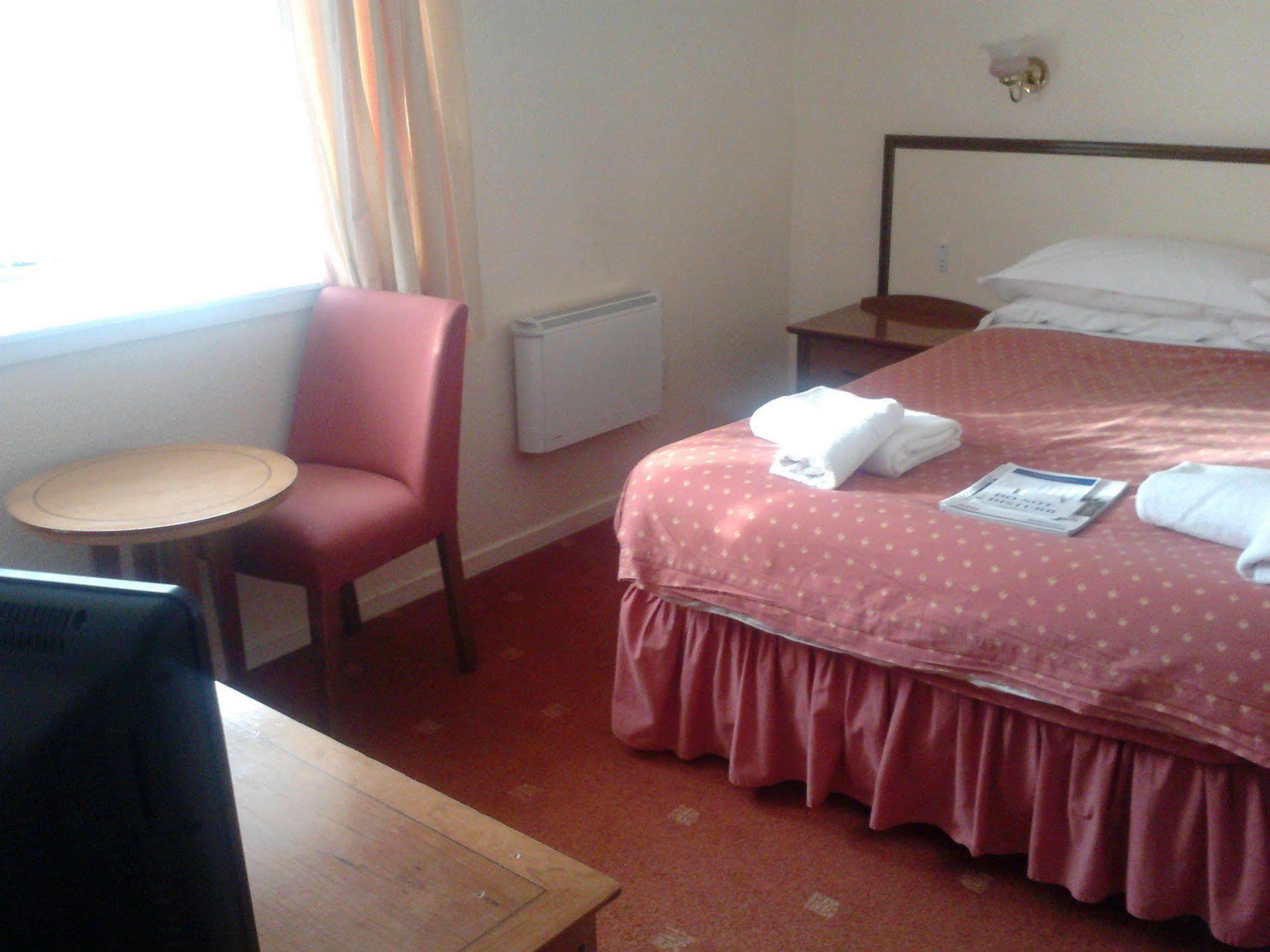 The Royal Hotel Blairgowrie and Rattray Extérieur photo