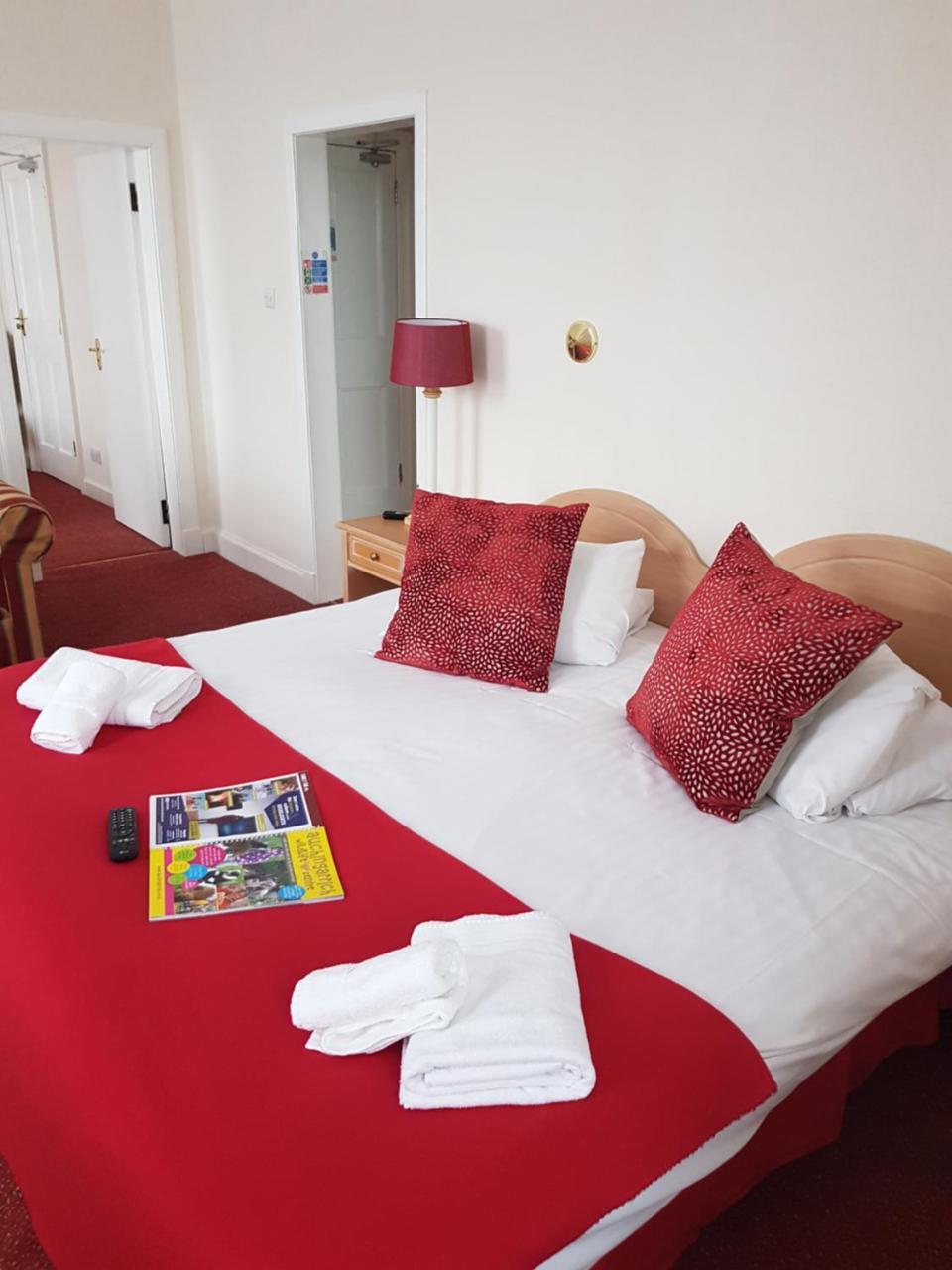 The Royal Hotel Blairgowrie and Rattray Extérieur photo